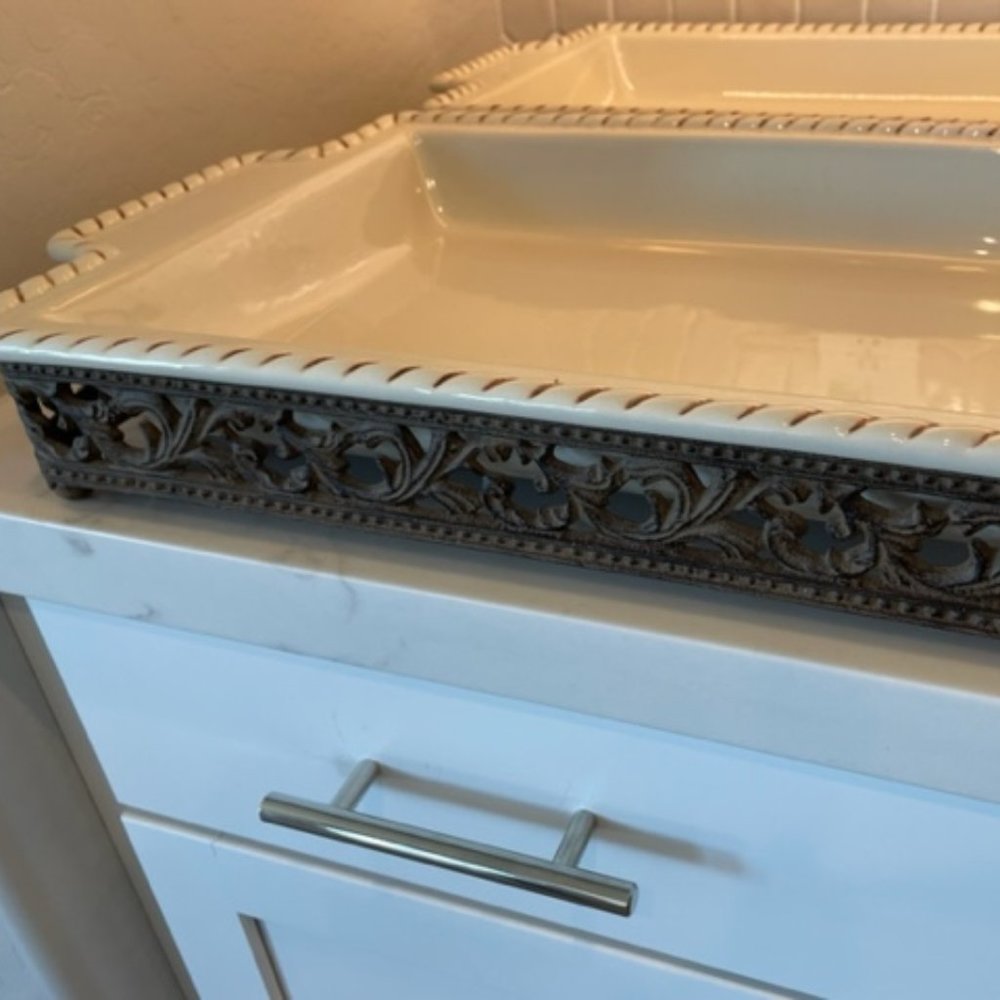 Gracious Goods (GG) Collection - Acanthus Leaf Cream Baker - Large Size 14 x 10